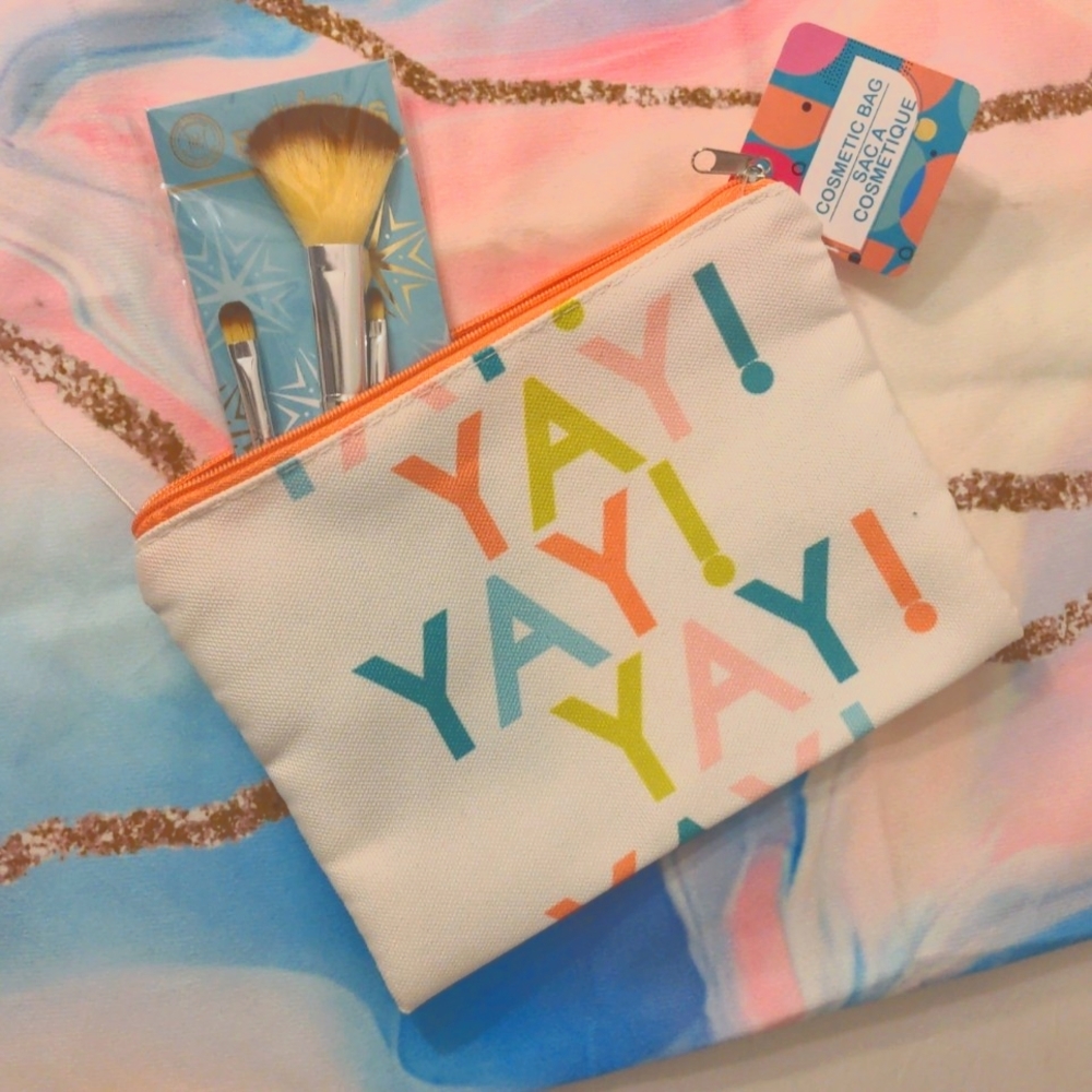 3 Eye Makeup Brush and Cosmetic Bag